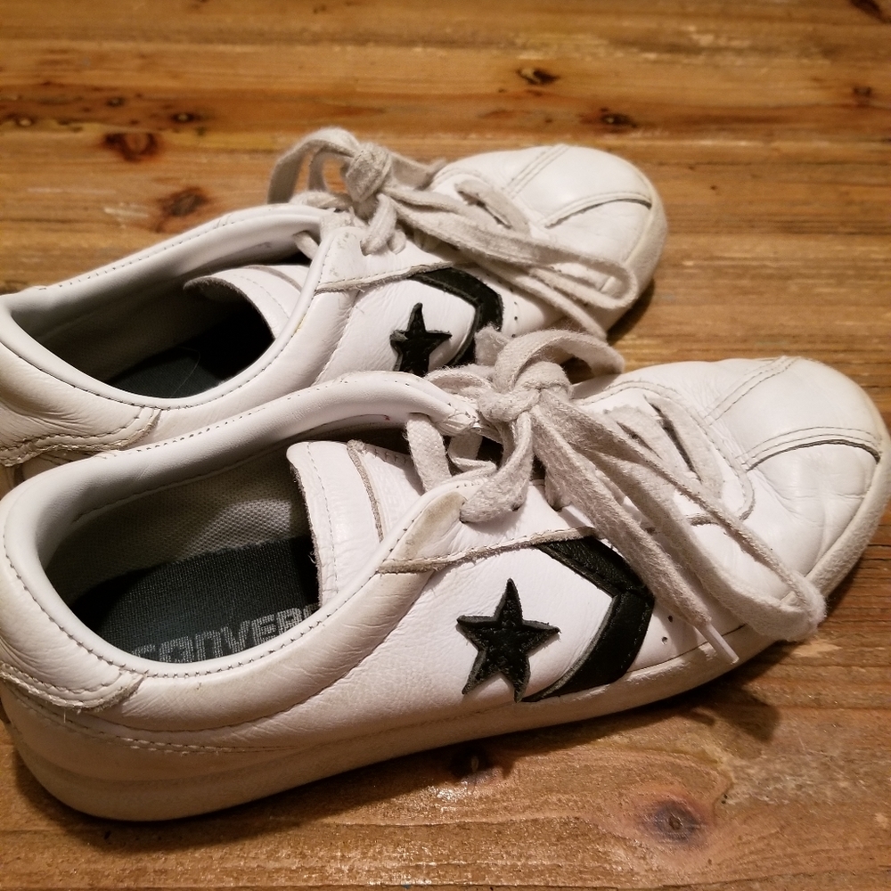 Converse - Picture 2 of 3